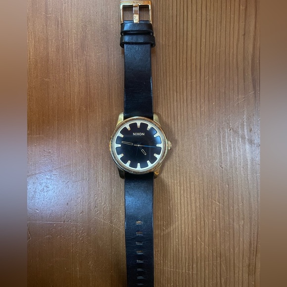 Nixon Watch - Picture 2 of 6